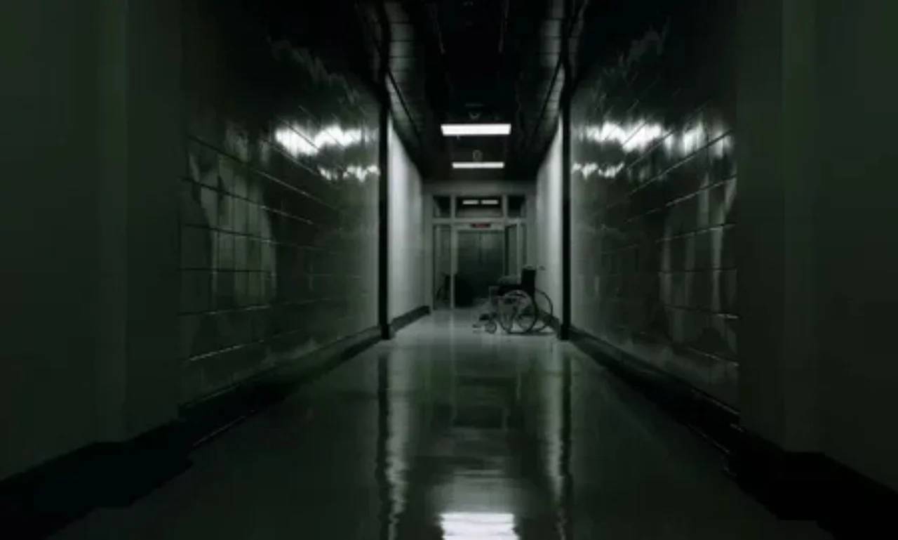 Buy The Outlast Trials Deluxe Xbox Series – Step into the Fear with playnox.net!