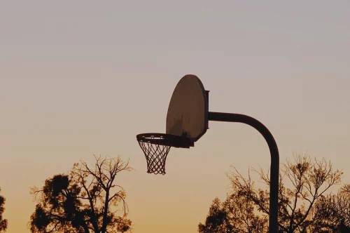 Transforma tu hogar en una zona de juego de baloncesto arcade con Just Hoops VR